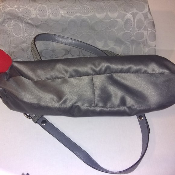 Vintage Coach Signature Penelope F16540 Handbag - Picture 14 of 16